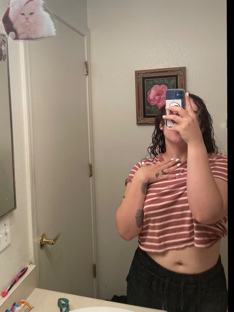 Header of annieemaes