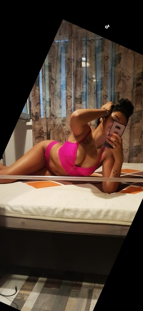 Header of biancamariaaa