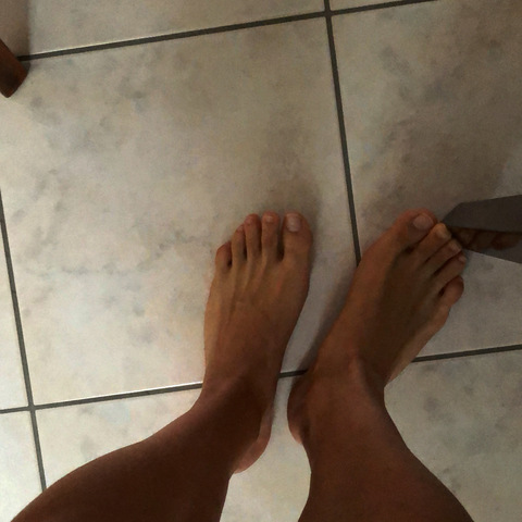 Header of feetxloverx