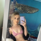 Onlyfans leak laurynshelly 

 profile picture