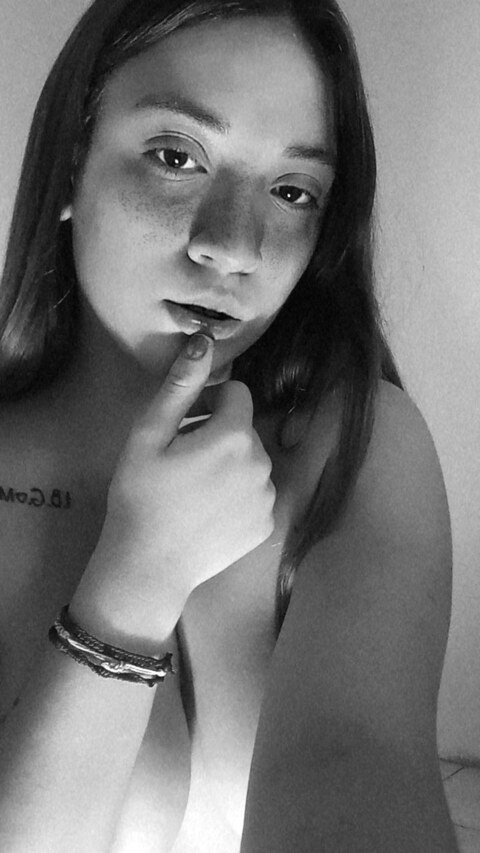 Header of tatianaa_micaelaa