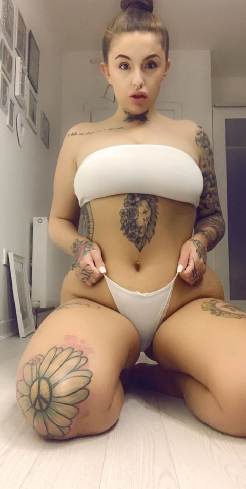 Header of tattsandtoes