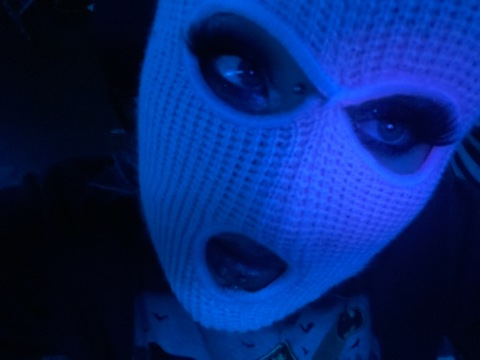 Header of urfavoritepawggg